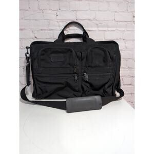 TUMI Laptop Computer Expandable Briefcase Bag Messenger/Business Carry On Black